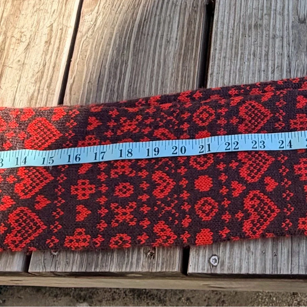Forever‎ 21 Brown and Rust Red Heart Scarf